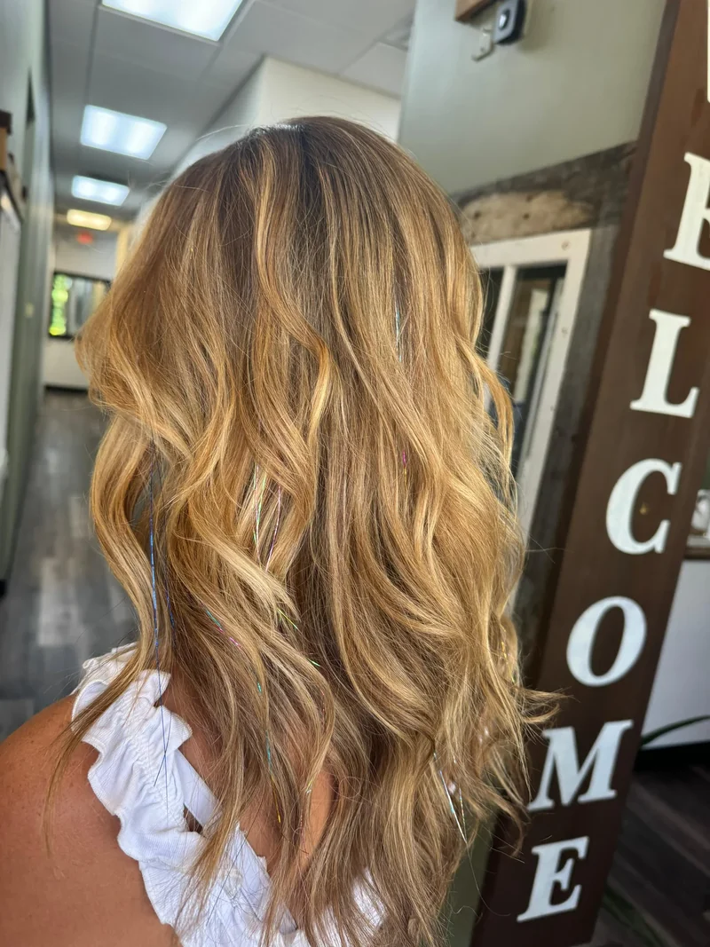 Honey-blonde waves with depth near the roots