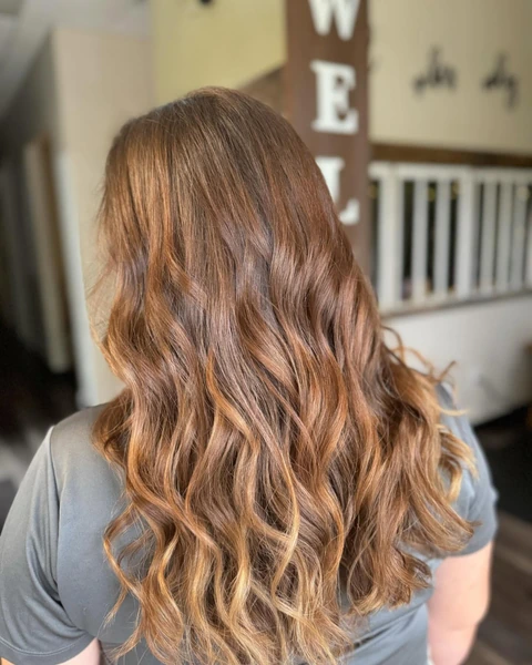Dimensional copper waves photographed from the back